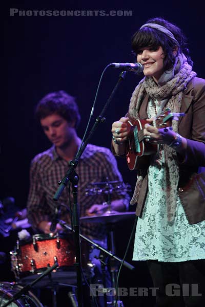 SOKO - 2008-11-15 - PARIS - La Cigale - 